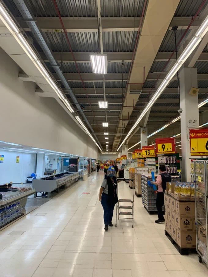 Peru Customer had installed our T8 LED Tube on supermarket