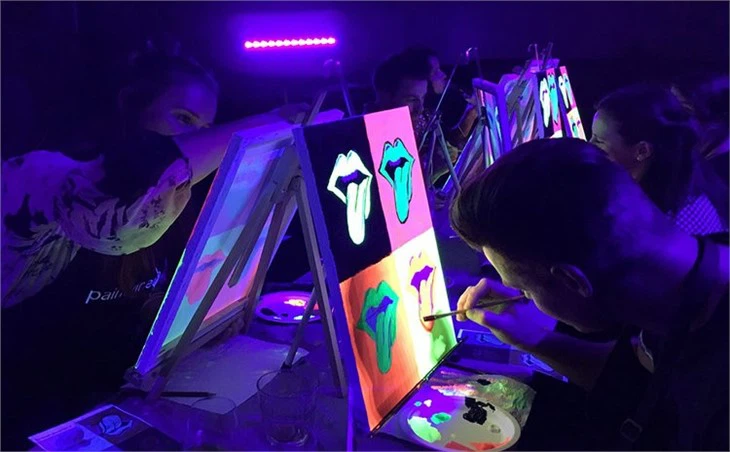 T8 10w หลอดแบล็คไลท์