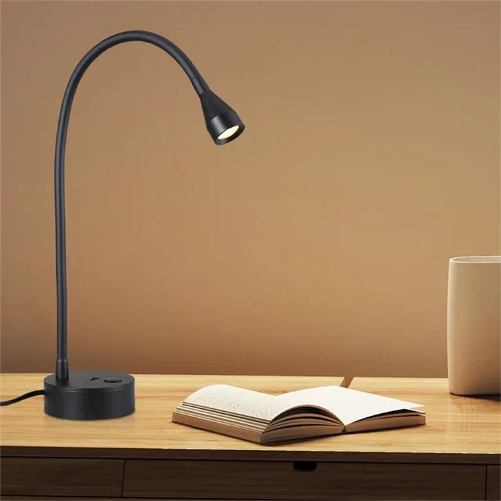 โคมไฟตั้งโต๊ะ LED พร้อมพอร์ต USB โคมไฟอ่านหนังสือแบบหรี่แสงได้